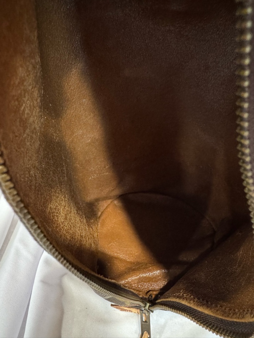 Authentic Louis Vuitton Monogram Papillon 30 size Barrel Bag in Brown and Tan - Picture 9 of 9